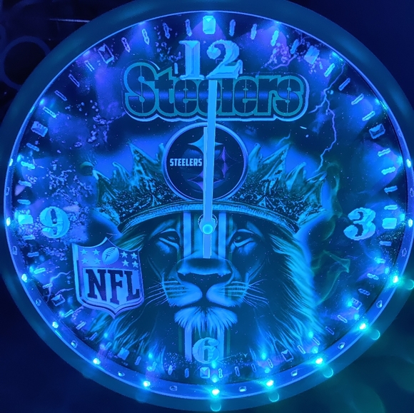 Steelers lion king led dance light 12 " football clock - Picture 9 of 13